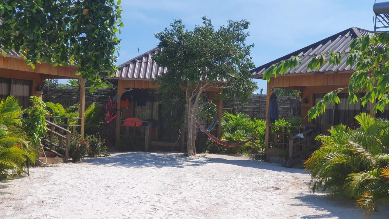 Sky Beach Resort Koh Rong Sanloem Bagian luar foto